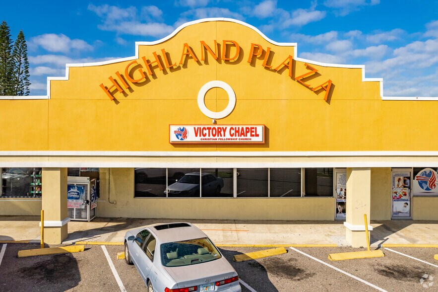 More Photos Of 1224-1260 S Highland Ave, Clearwater General Retail For Lease