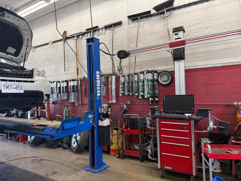 More Photos Of 22339 48 Av, Langley Auto Repair For Sale
