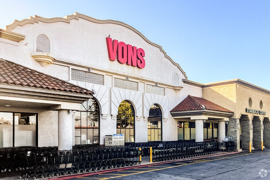 More Photos Of 2010-2122 S Hacienda Blvd, Hacienda Heights Unknown For Lease