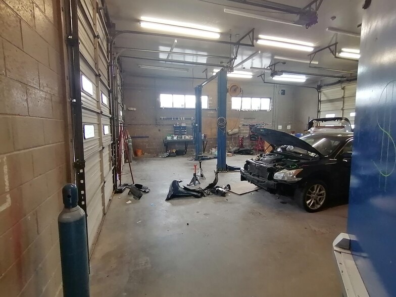 More Photos Of 120 Church St, Hagerstown Auto Repair For Sale
