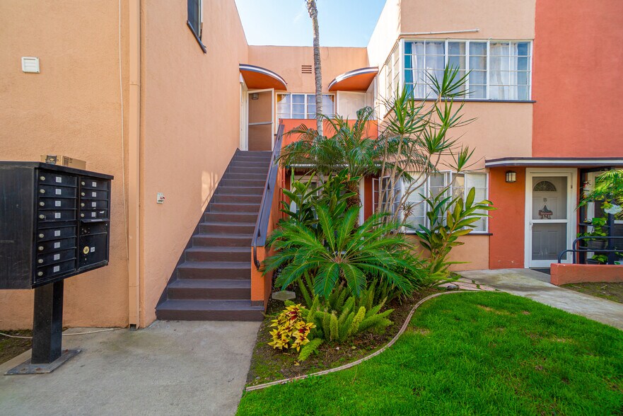More Photos Of 1149 E 1st St, Long Beach Apartments For Sale