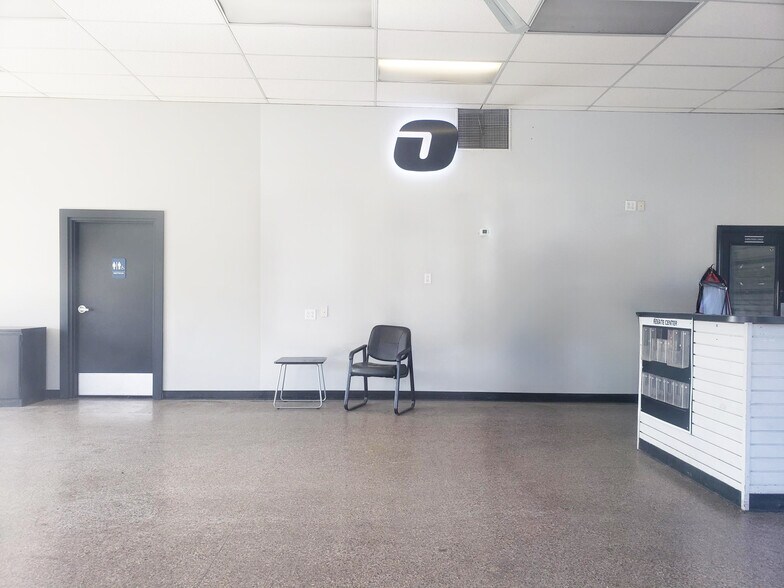 More Photos Of 828 Main St, Red Wing Auto Repair For Sale