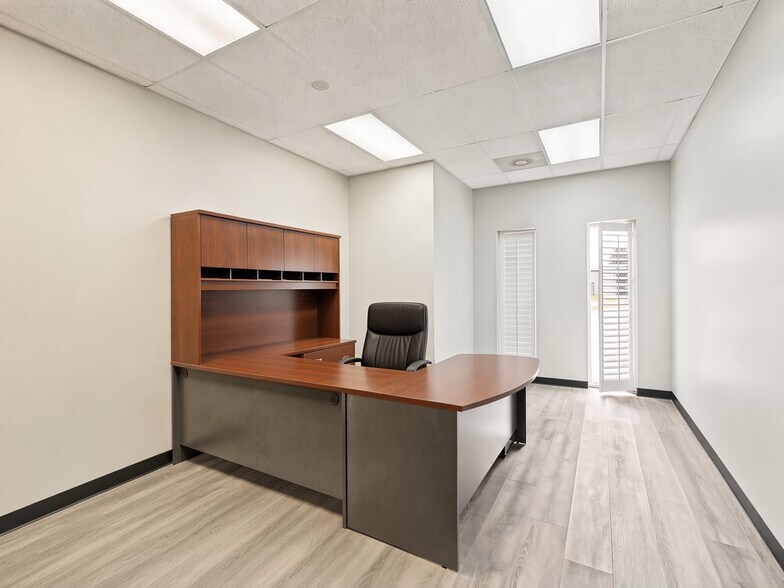 More Photos Of 12122 Knigge Cemetery Rd, Cypress Warehouse For Lease