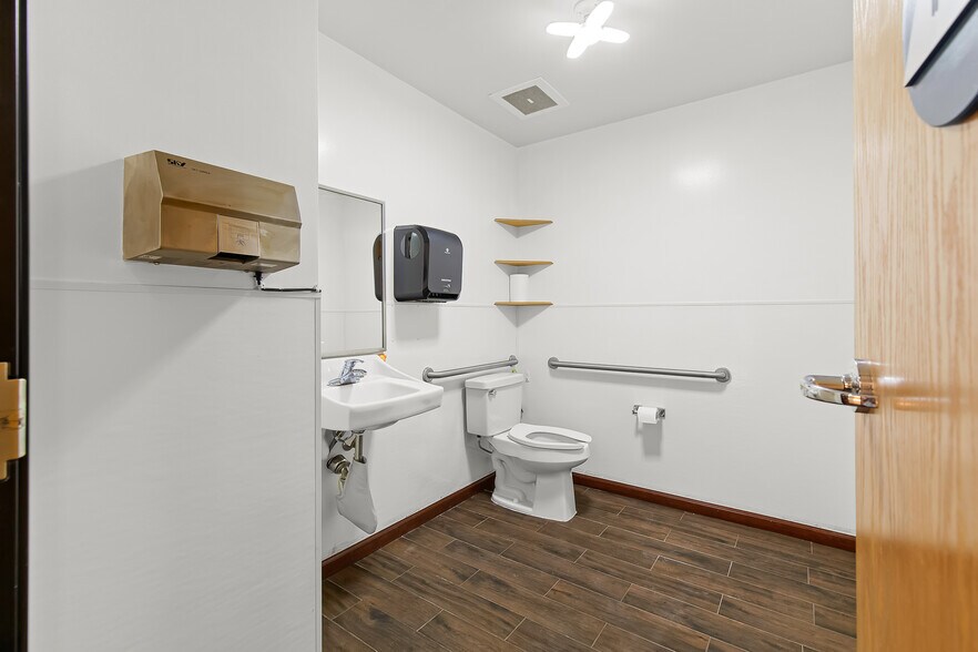 More Photos Of 11264 Monarch St, Garden Grove Warehouse For Sale