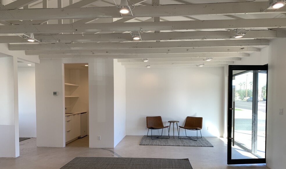 Primary Photo Of 718 E Bethany Home Rd, Phoenix Loft Creative Space For Lease