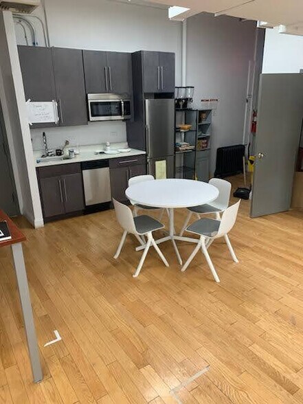 More Photos Of 25 W 31st St, New York Loft Creative Space For Lease