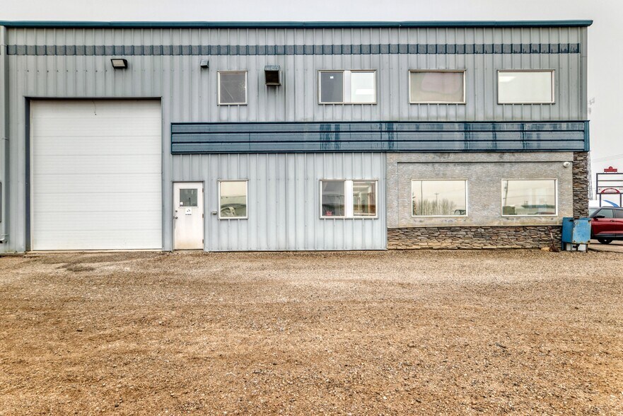 More Photos Of 116 Orchard Way, Strathmore Service For Lease