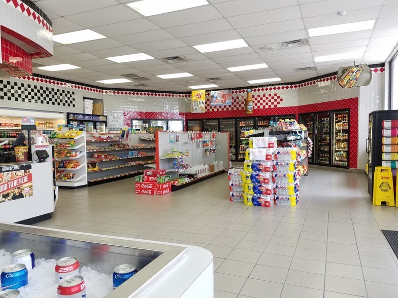 More Photos Of 410 N International Blvd, Hidalgo General Retail For Sale