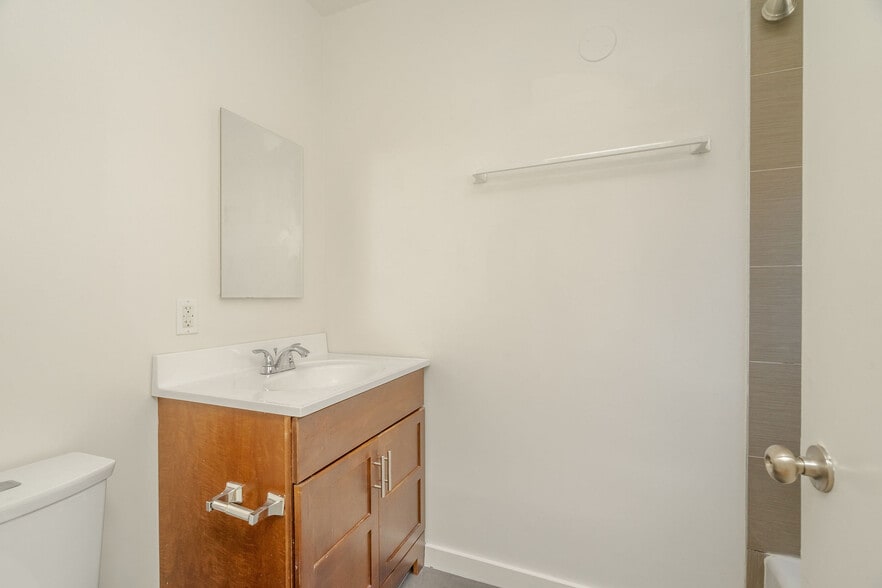 More Photos Of 612 Aerick St, Inglewood Apartments For Sale