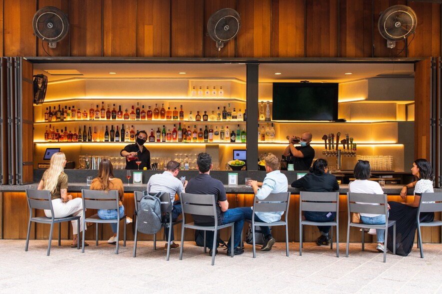 More Photos Of 111 Congress Ave, Austin General Retail For Sale