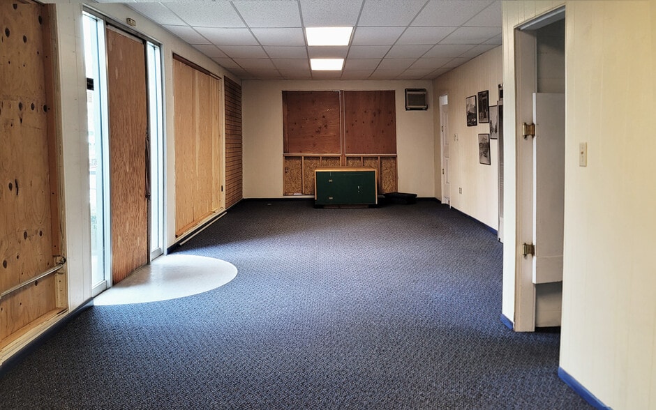 More Photos Of 504 W Main St, Auburn Land For Sale