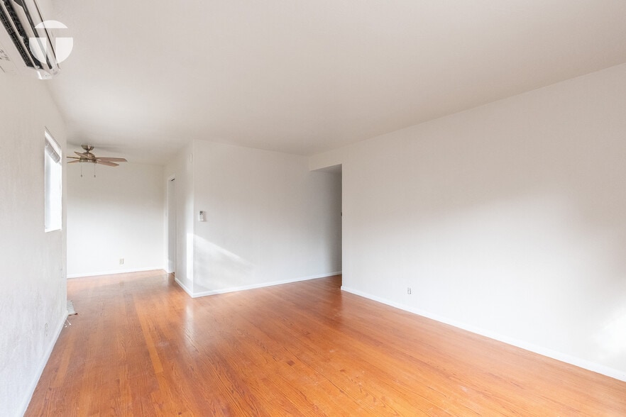 More Photos Of 2016 U St, Sacramento Apartments For Sale