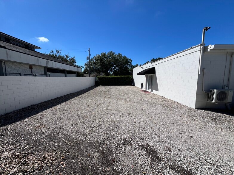 More Photos Of 1515 Smith St, Orlando Warehouse For Lease