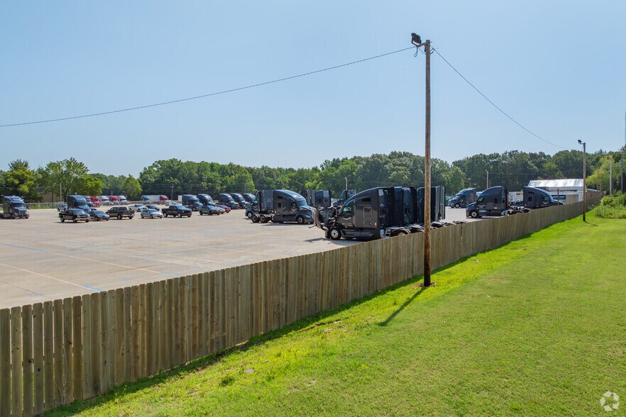 More Photos Of 6860 Stateline Rd, Olive Branch Land For Lease