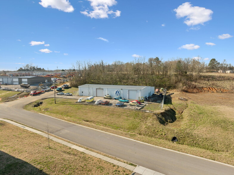More Photos Of 2501 Precast Dr, Columbia Warehouse For Sale