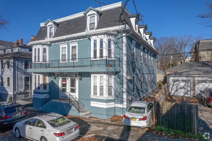 Primary Photo Of 176 Williams St, Providence Apartments For Sale