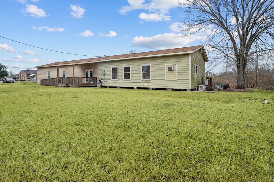 More Photos Of 1208 W Clayton St, Dayton Medical For Sale