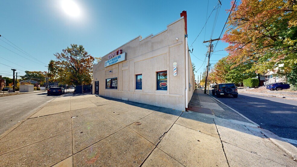 More Photos Of 900 North St, Collingdale Warehouse For Lease