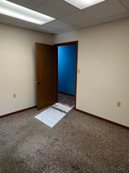 More Photos Of 148 W Pike St, Canonsburg Storefront Retail Office For Lease