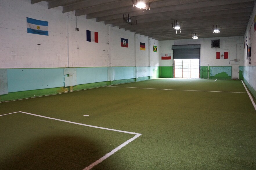 More Photos Of 17401 NW 2nd Ave, Miami Warehouse For Sale