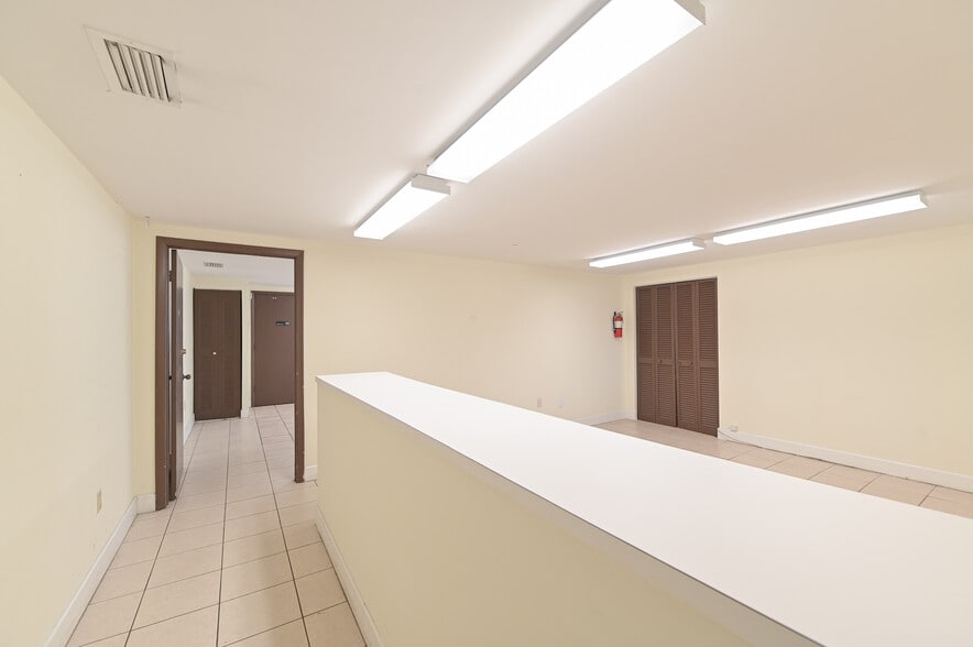 More Photos Of 13977-13981 SW 140th St, Miami Light Distribution For Sale