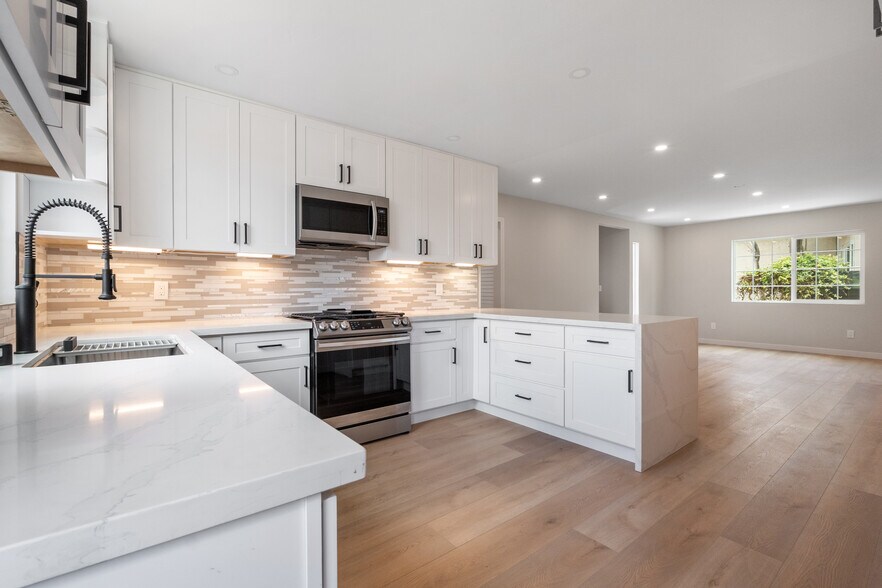 More Photos Of 6665 Amherst St, San Diego Apartments For Sale