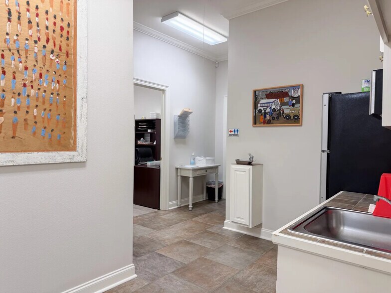 More Photos Of 10101 Siegen Ln, Baton Rouge Loft Creative Space For Lease