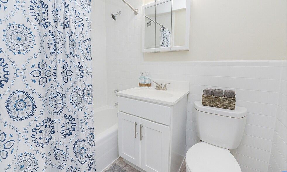 More Photos Of 3005 Chapel Ave, Cherry Hill Apartments For Sale