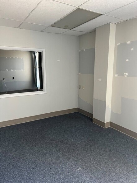 More Photos Of 1012 Kanawha Blvd, Charleston Office For Lease