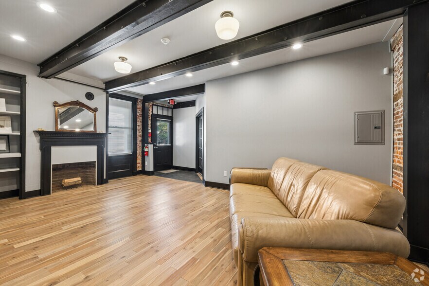 More Photos Of 39 E Main St, Marlton Office Residential For Lease