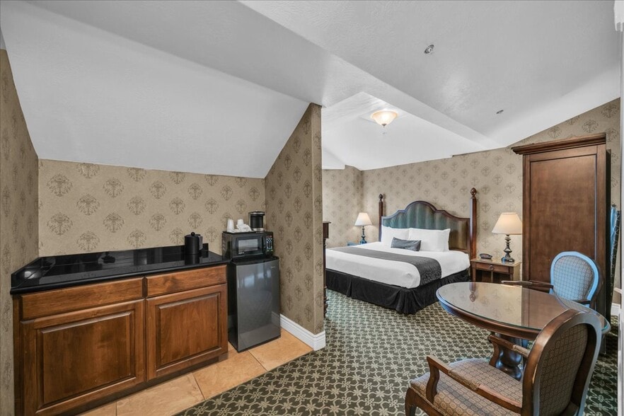 More Photos Of 190 N 300 W, Kanab Specialty For Sale