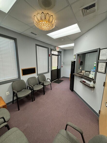 More Photos Of 1949 Devereaux Ave, Philadelphia Medical For Lease