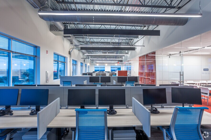 More Photos Of 6800 Weiskopf Ave, McKinney Office For Lease
