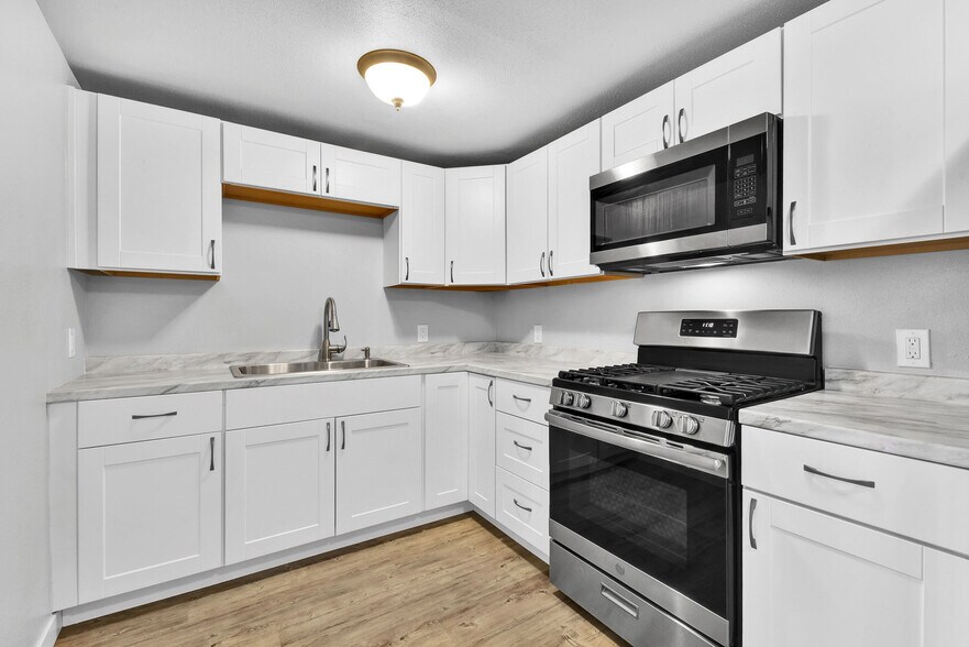 More Photos Of 415 S 11th E, Mountain Home Multifamily For Sale
