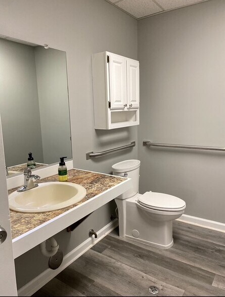 More Photos Of 36887 Schoolcraft Rd, Livonia Coworking Space