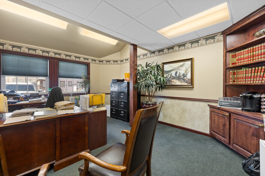 More Photos Of 601 West Blvd, Rapid City Office For Lease