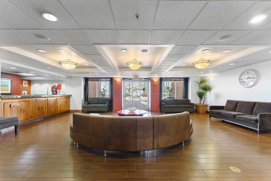 More Photos Of 9880 N Scottsdale Rd, Scottsdale Hospitality For Lease