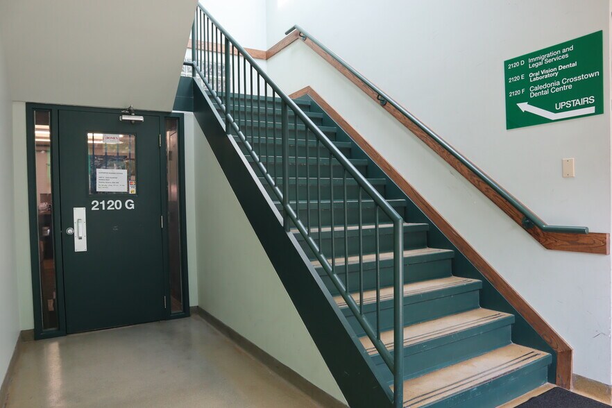 More Photos Of 2120 Eglinton Ave W, Toronto Office For Lease