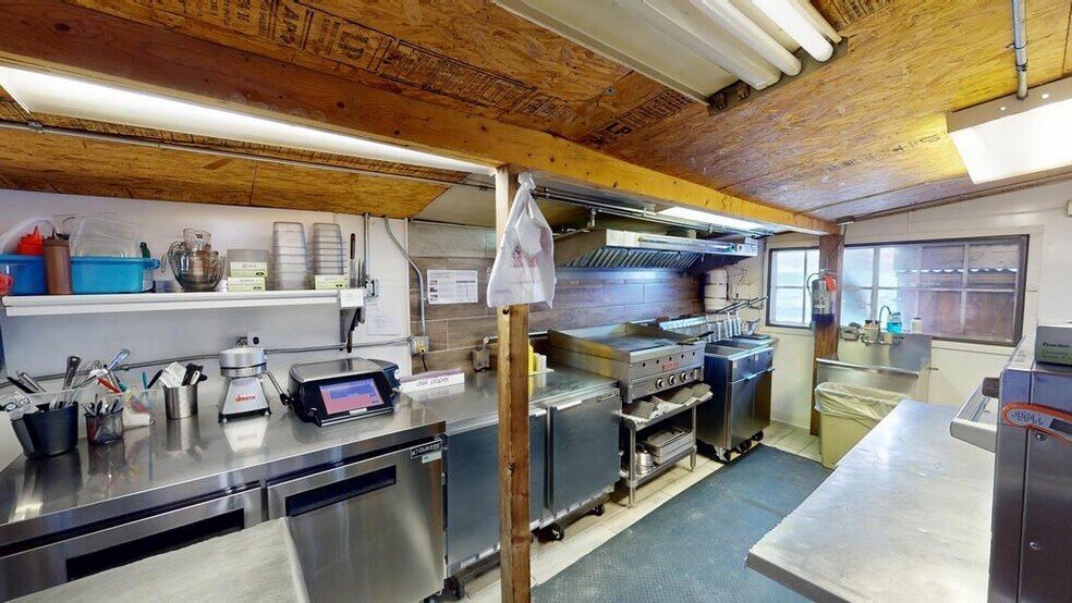 More Photos Of 173 S Gunnison Ave, Lake City Restaurant For Sale
