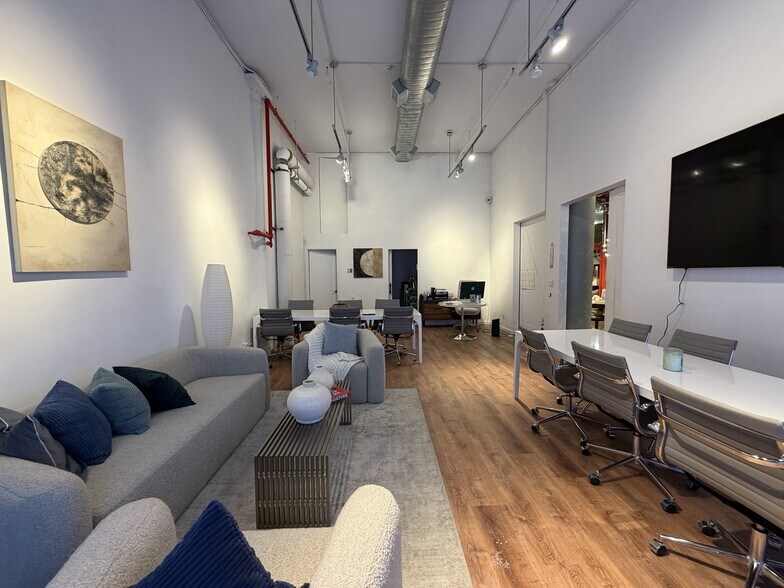 More Photos Of 44 W 24th St, New York Apartments For Sale