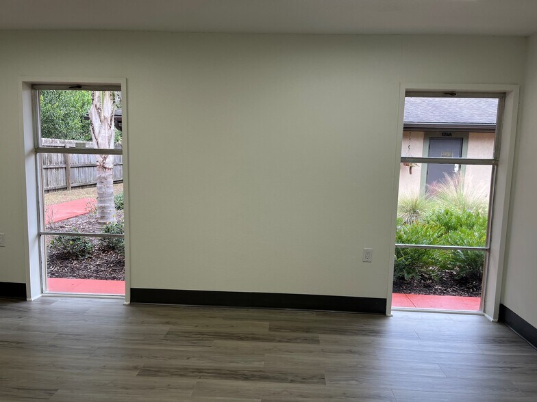 More Photos Of 119 W Plymouth Ave, Deland Unknown For Lease