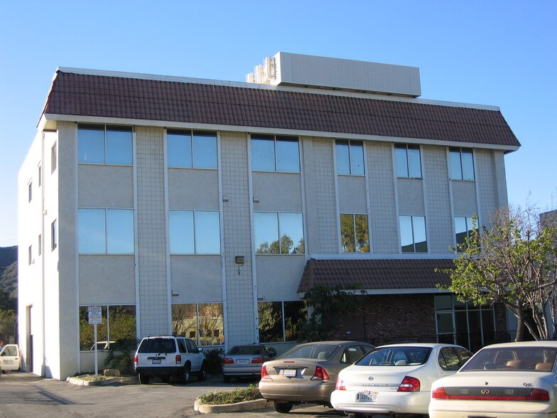 Primary Photo Of 8138 Foothill Blvd, Sunland Office For Lease
