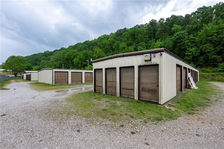 More Photos Of 450 Pinion Dr, Bella Vista Self Storage For Sale