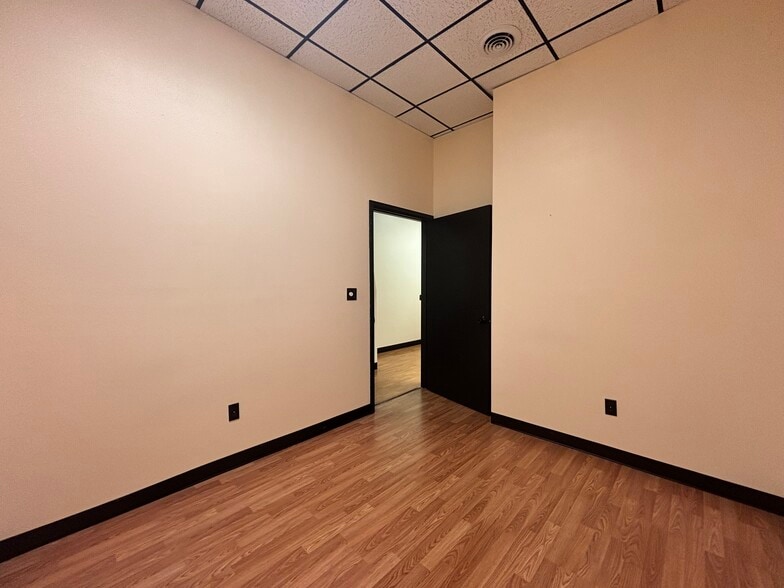 More Photos Of 409 N Grand Ave, Pueblo Office For Lease