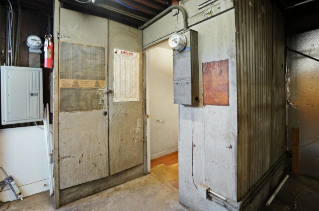 More Photos Of 4901 Telegraph Rd, East Los Angeles Flex For Sale