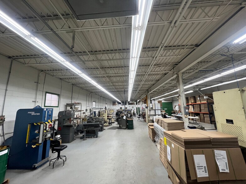 More Photos Of 70 Joey Dr, Elk Grove Village Warehouse For Sale