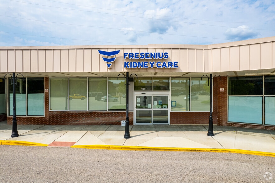 More Photos Of 230 E Main St, Newark Unknown For Lease