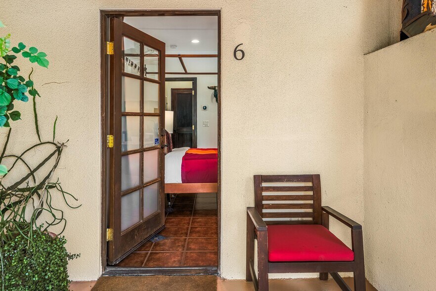More Photos Of 520 Chuckwalla Rd, Palm Springs Apartments For Sale