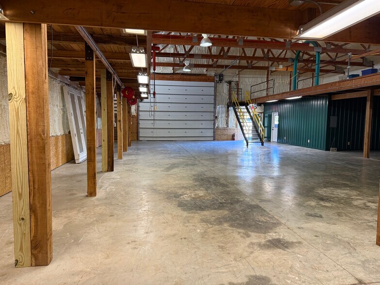 More Photos Of 2803 W Lamar Alexander Pky, Friendsville Industrial For Lease