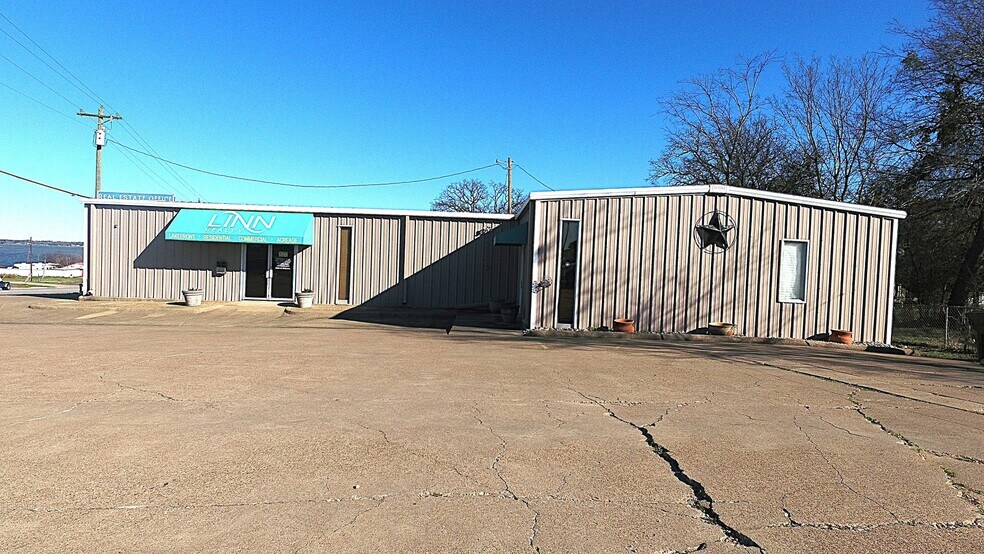 More Photos Of 1001 E Cedar Creek Pky, Seven Points Office For Sale